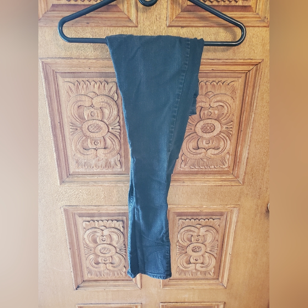 Black Old Navy jeans. Super skinny. Size 0